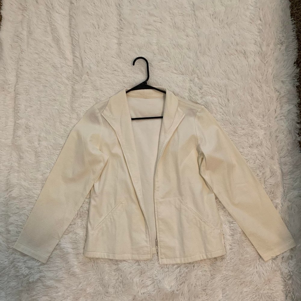 Women's Lightweight White Waffle Blazer - Picture 2 of 4